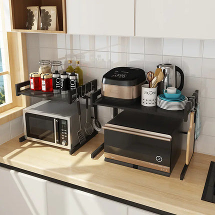 Uitschuifbaar opbergrek voor magnetron in de keuken