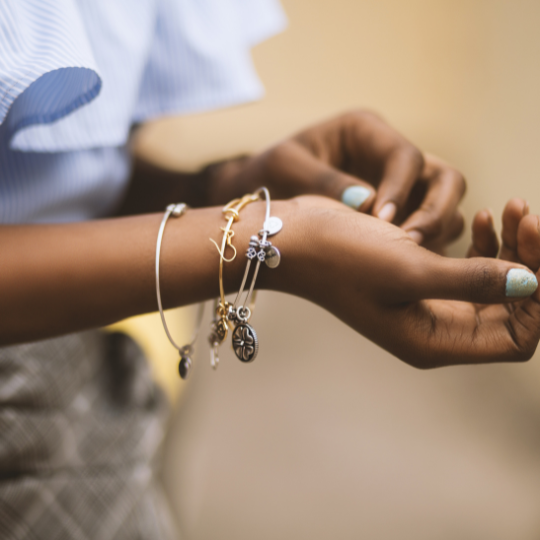 Hoe Kies Je de Perfecte Armband? – Een Stijlvol Sieraad voor Elke Look!