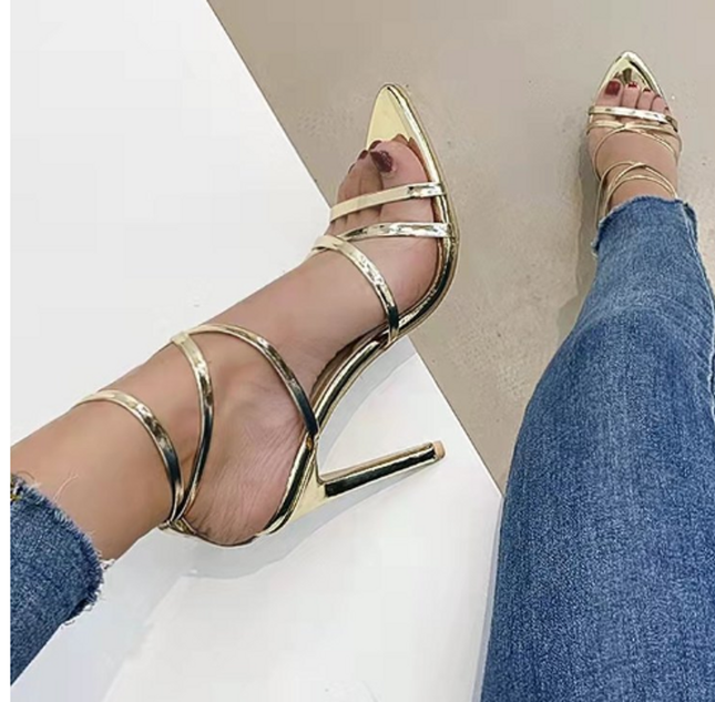 Cross Strap Stiletto Hak