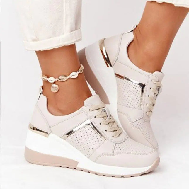 Wolf sneaker