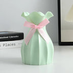 Lotus leaf vase green